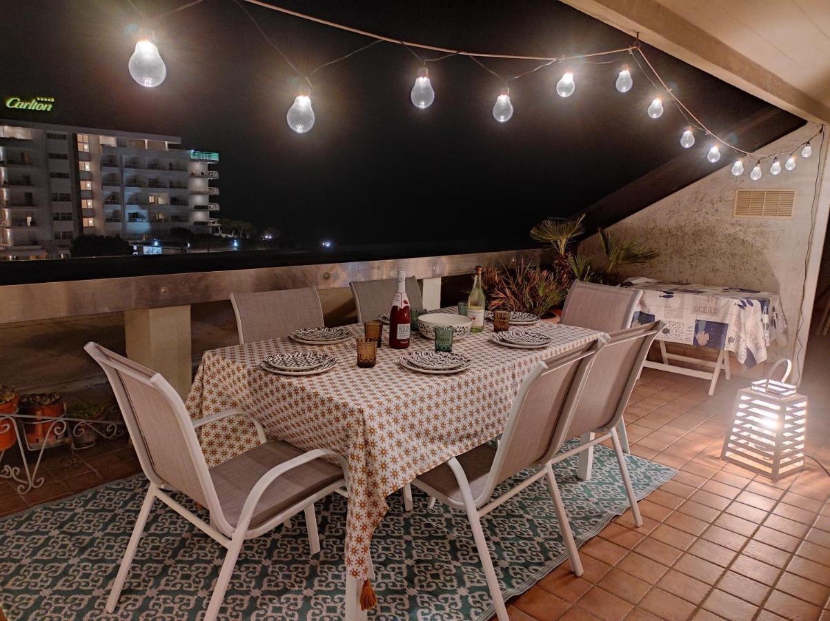 Blue Moon Penthouse Apartment ลิโดดิเยโซโล ภายนอก รูปภาพ