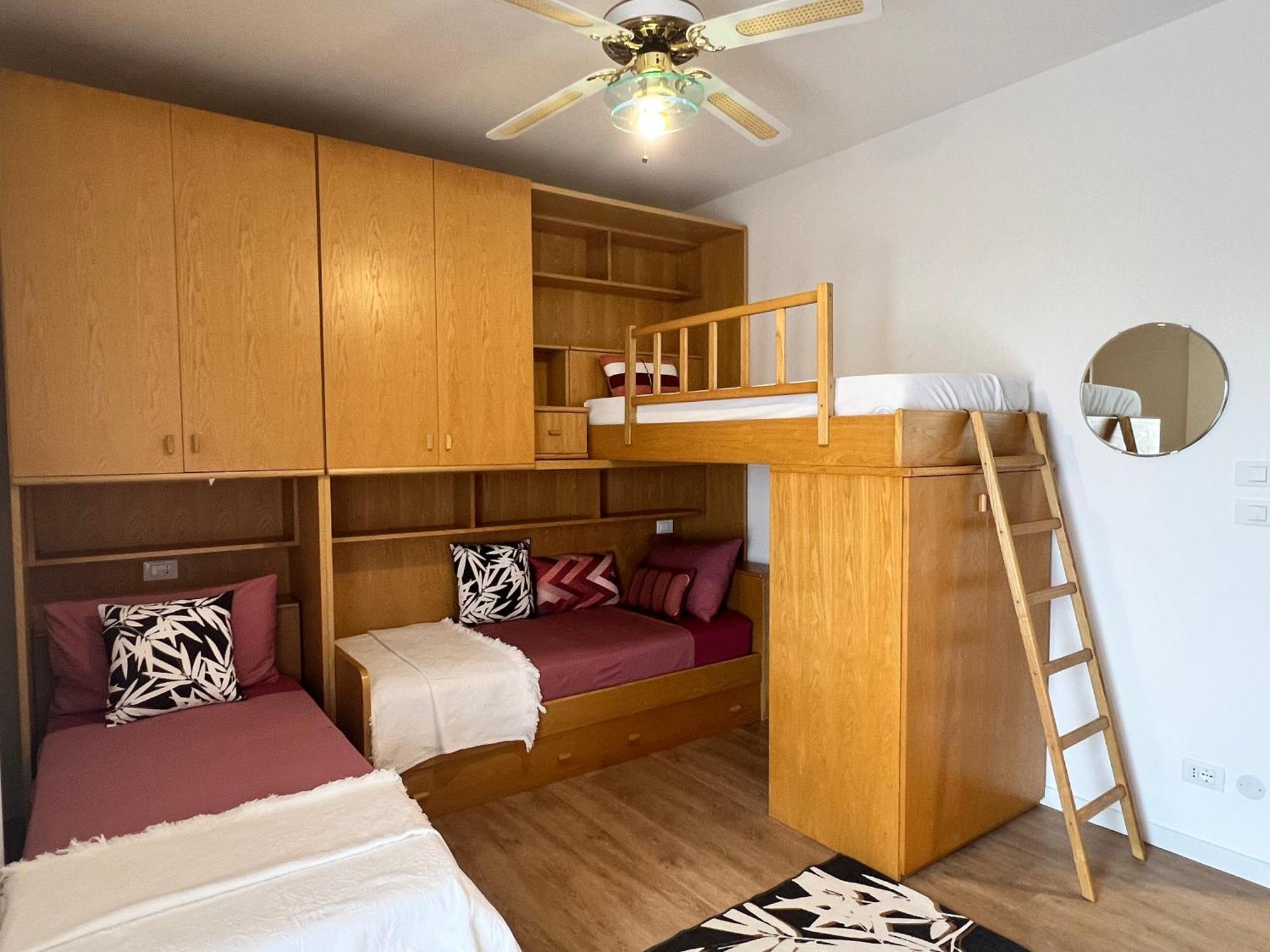 Blue Moon Penthouse Apartment ลิโดดิเยโซโล ภายนอก รูปภาพ